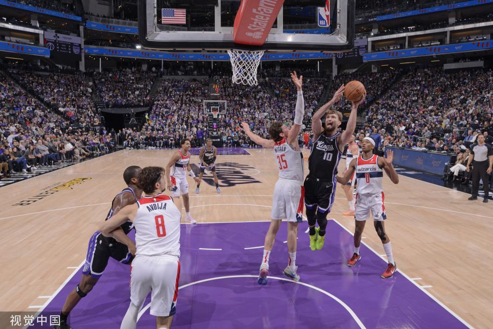 的禁区外进 的禁区外进