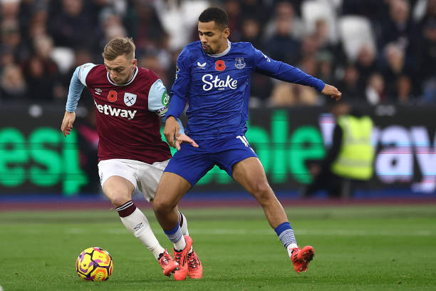 同样有助于 同样有助于